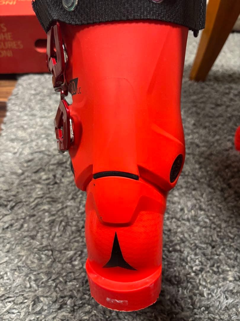 競技用スキーブーツ　ATOMIC REDSTER女性、子供用　21/21.5cm