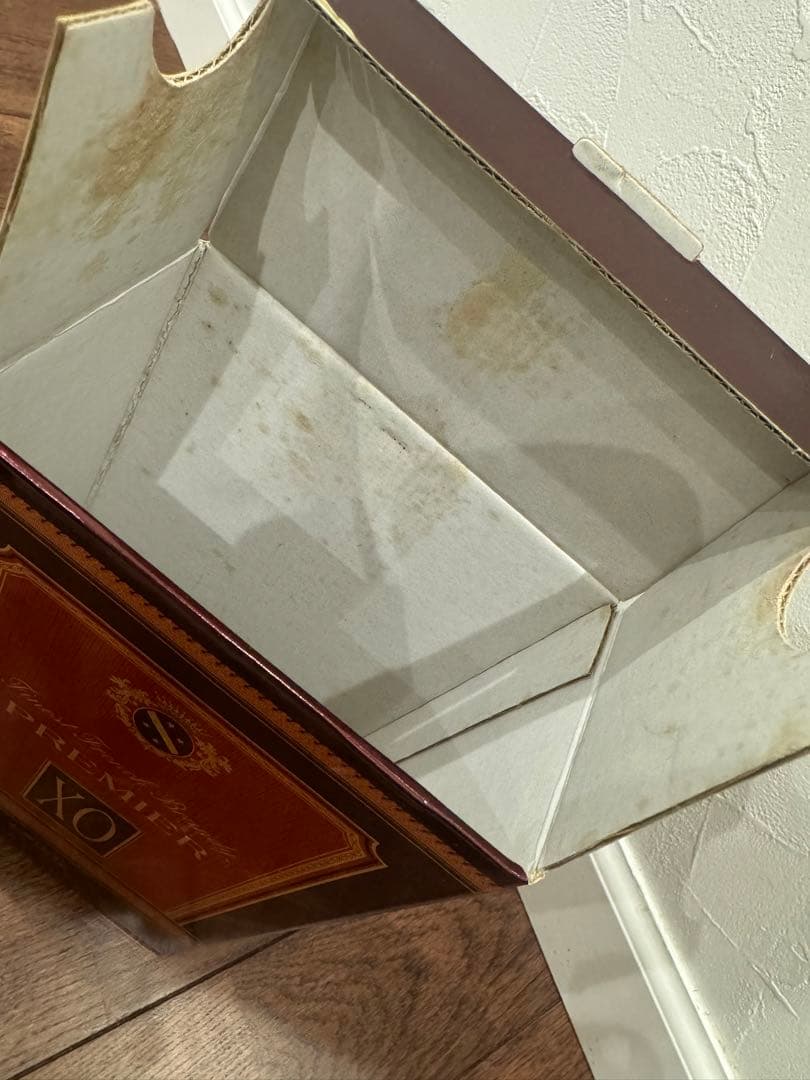 Premier XO ブランデー 箱入り　赤ラベル