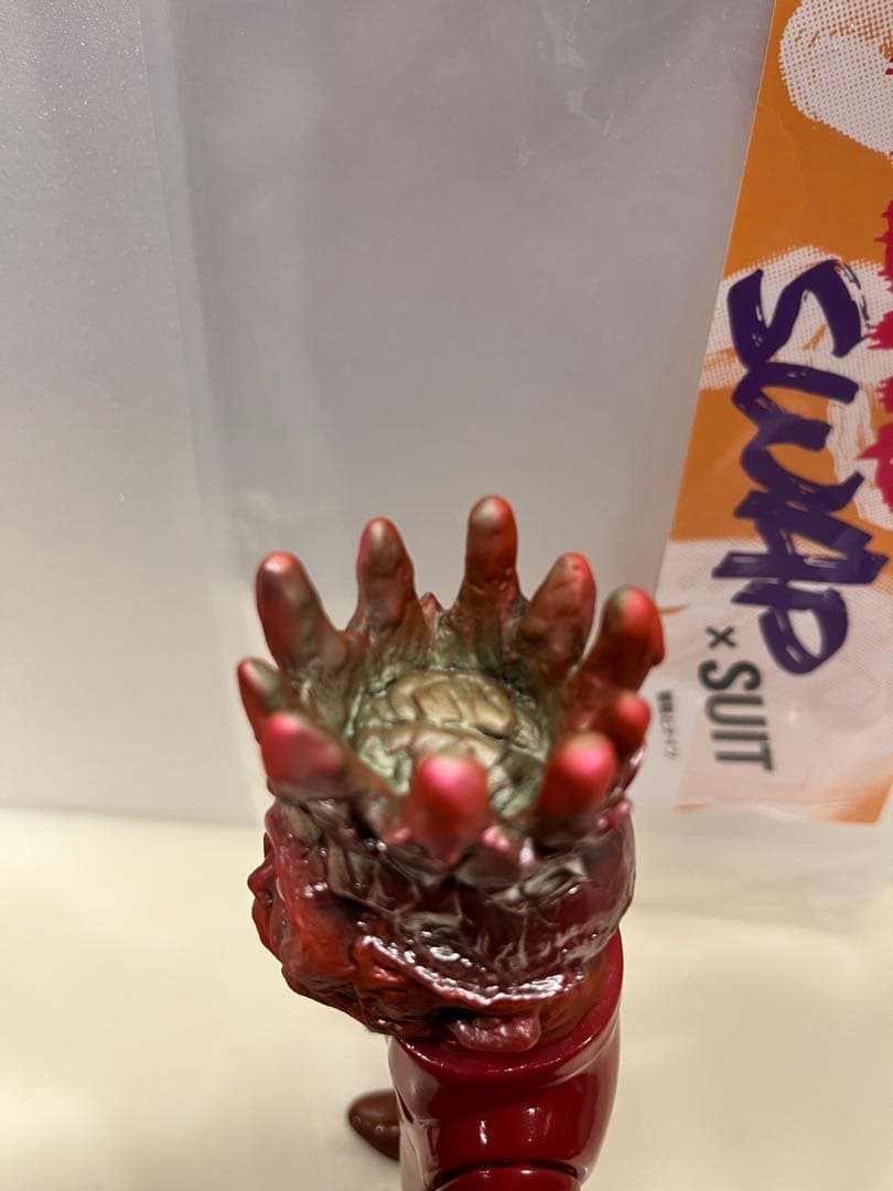 キムラトイ HEAD SWAP×SUIT 薔薇とナイフ ソフビ