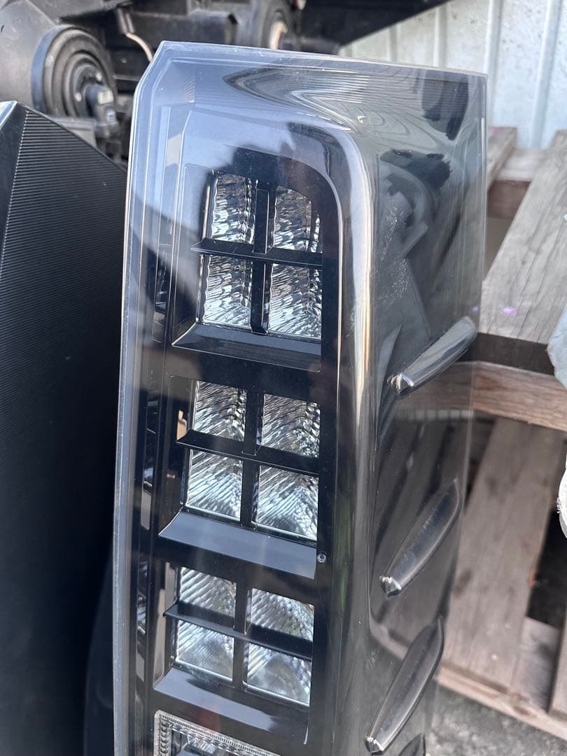 トヨタ　80 ヴォクシー　テールランプ　右左セット