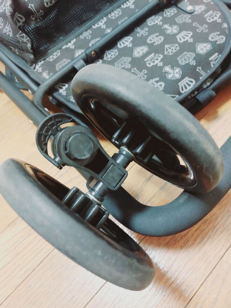 ペットパラダイス　王冠柄カート