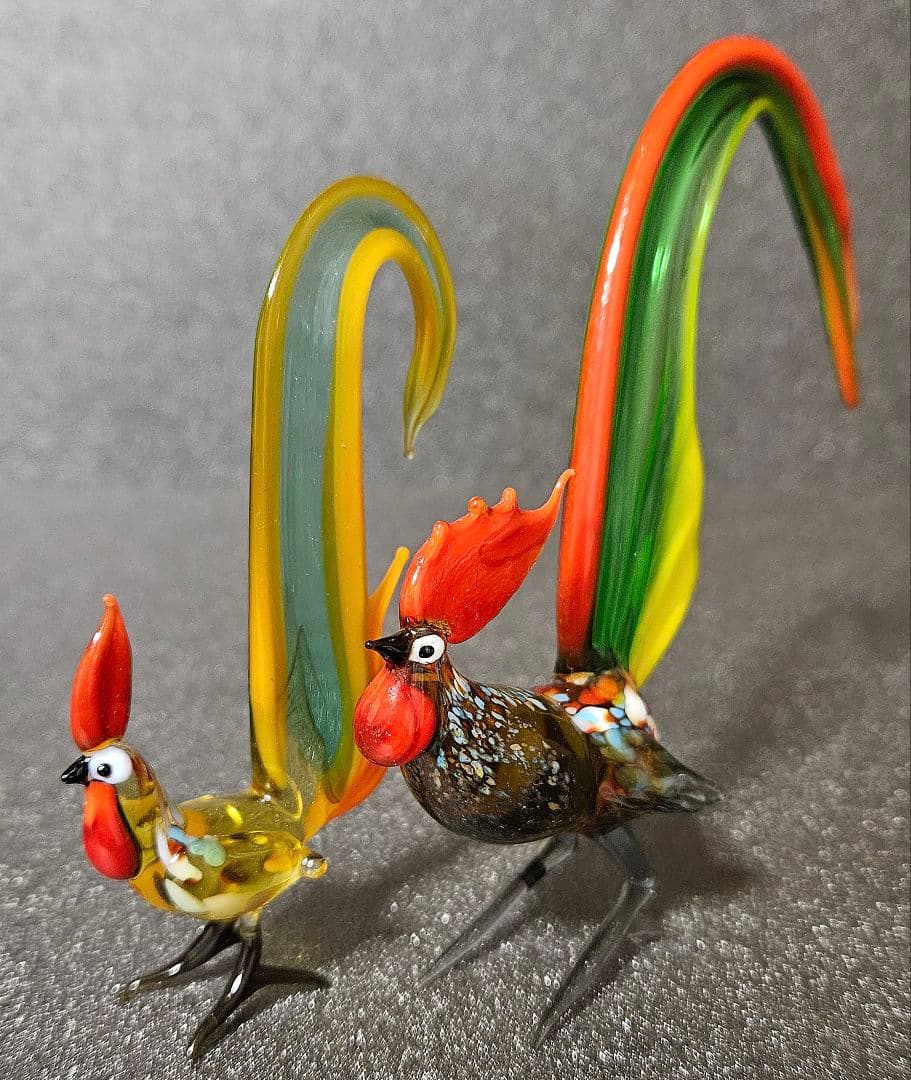 【繊細緻密なガラス細工❗】北欧アンティーク　色ガラス製　2羽のニワトリ　鶏　置物