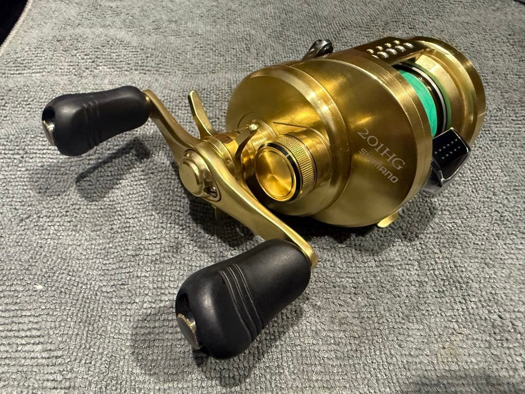 リール SHIMANO CALCUTTA CONQUEST 201HG