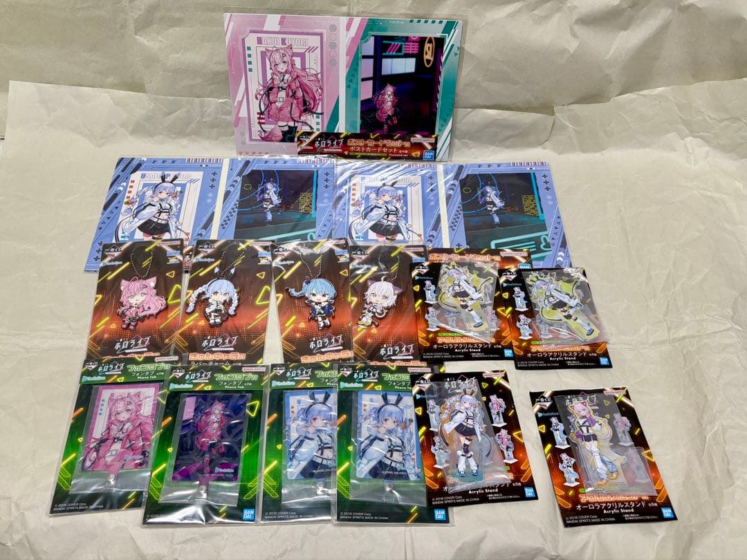 一番くじ　ホロライブ　サイバーパンクスタイル & ウェディングドレススタイル