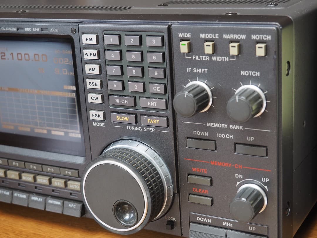 ■ICOMアイコム IC-R9000 LCD 広帯域受信機