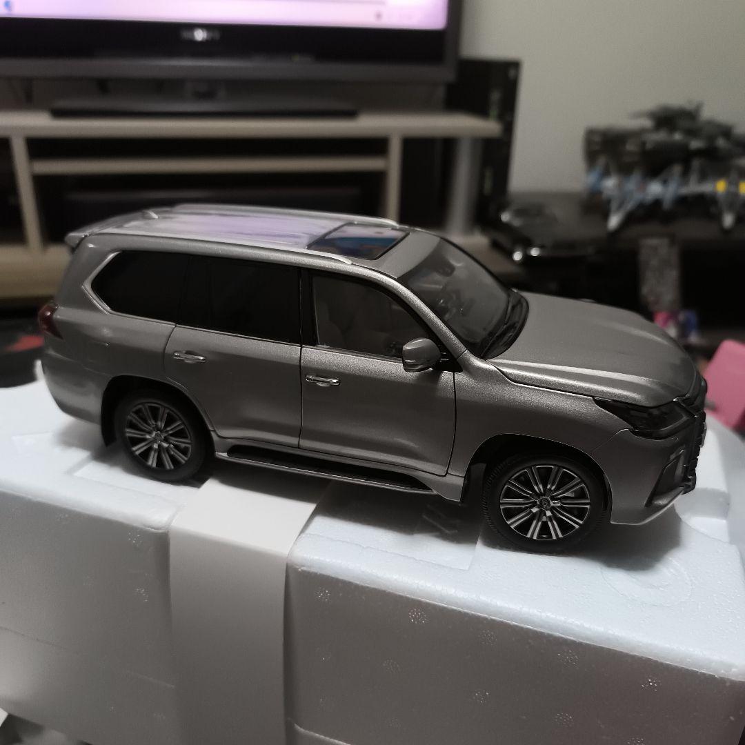 京商 1/18 レクサス LX570 メタリックグレー