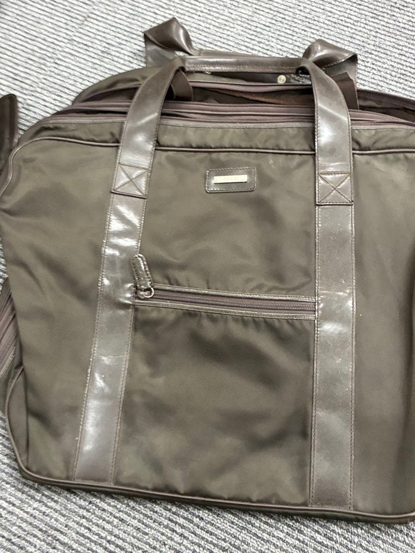 GUCCI グッチ 正規品 ガーメントバッグ ナイロン シリアル有／廃盤