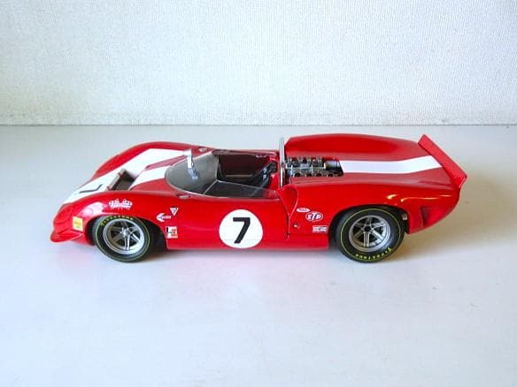 特価 gmp (1/18) ローラ T70 Spyder