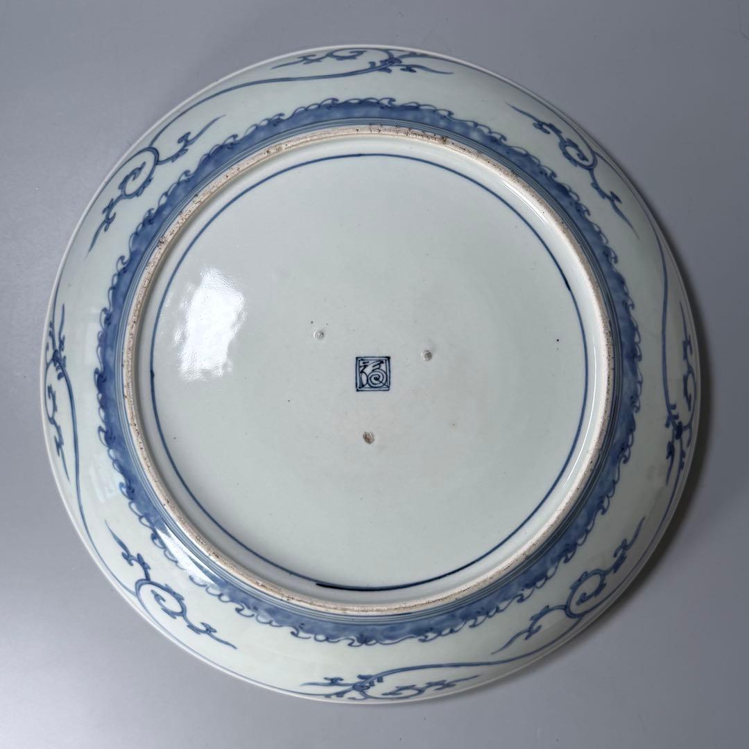 藍柿右衛門　渦福　染付白鷺図蛸唐草文様大皿　直径33cm　扇子　窓絵