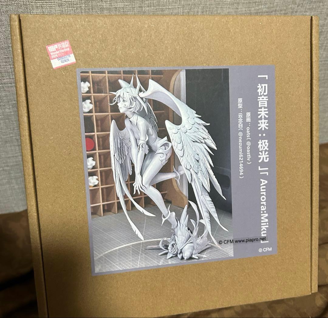 ガレージキット STARMANIA 初音ミク Aurora:miku Ver.