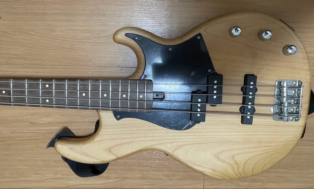エレキベース YAMAHA