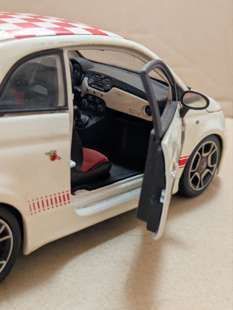 フィアット 500 ABARTH ミニカー　ブラーゴ　Bburago　1/18
