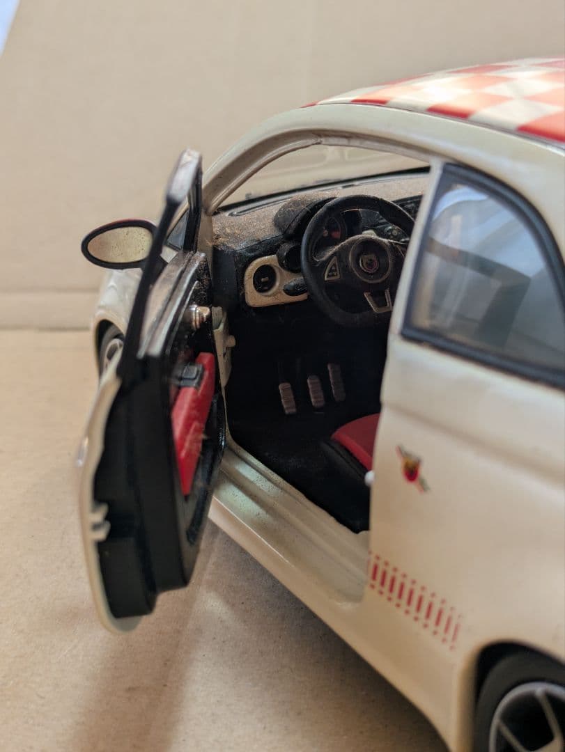 フィアット 500 ABARTH ミニカー　ブラーゴ　Bburago　1/18