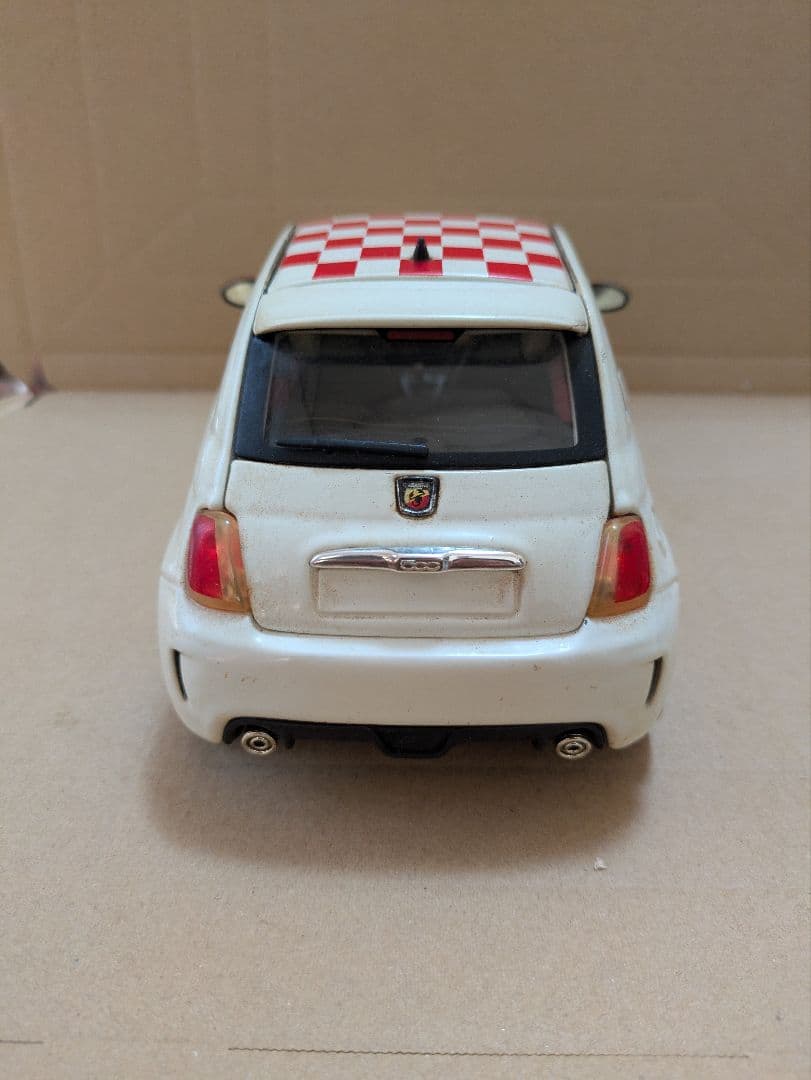 フィアット 500 ABARTH ミニカー　ブラーゴ　Bburago　1/18