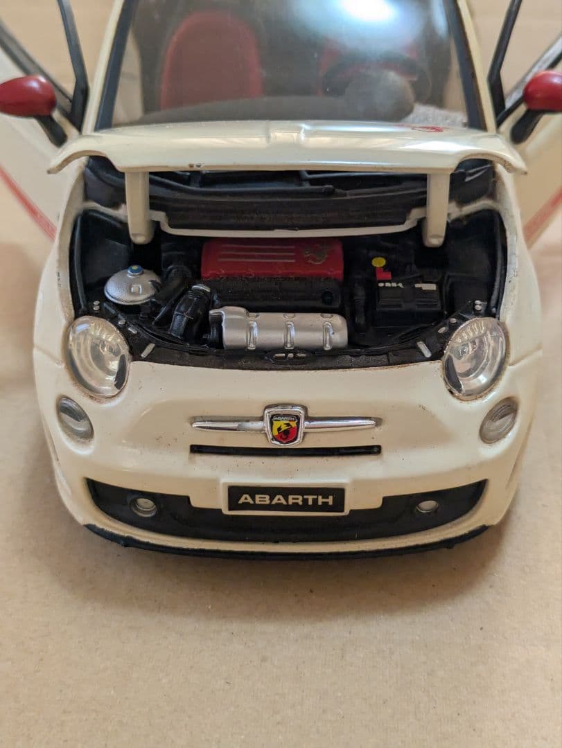 フィアット 500 ABARTH ミニカー　ブラーゴ　Bburago　1/18
