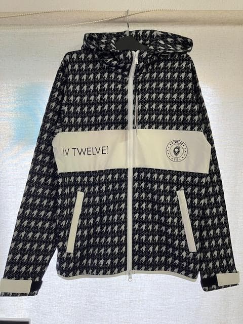 新品 V12 パーカージャケット Sサイズ