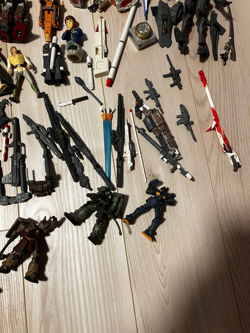 【ジャンク品】フィギュア、食玩等、約4〜5kg