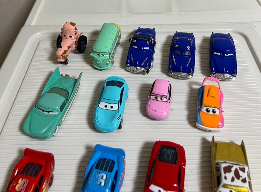 カーズ、ミニカー、マックイン、トラクター、テックス、ドックハドソン