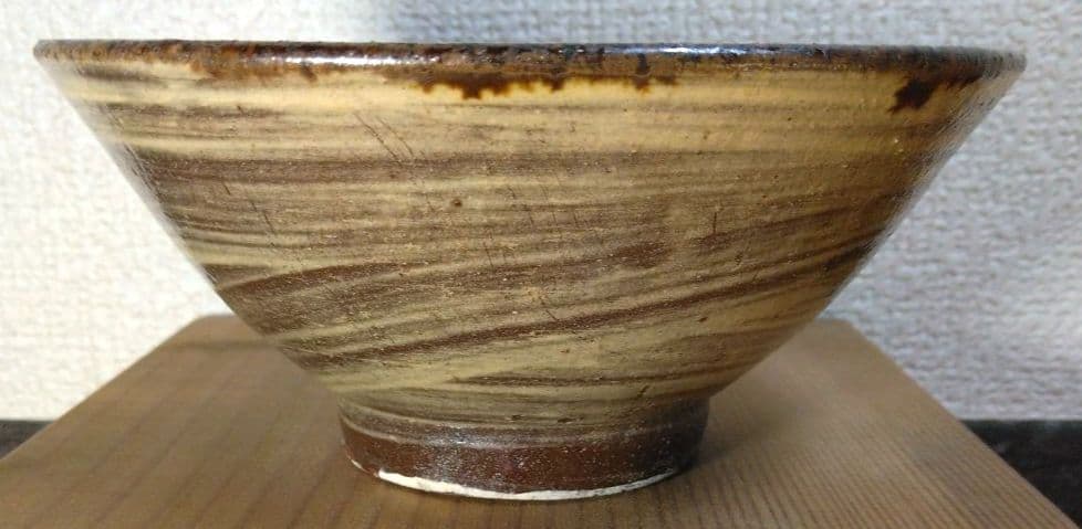 人間国宝 金城次郎 魚紋茶碗(笑魚2）栞 共箱 美品 壺屋焼 壷屋焼 希少品