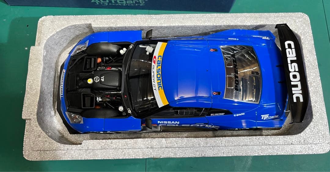 オートアート　1/18 カルソニックGT-R 2008
