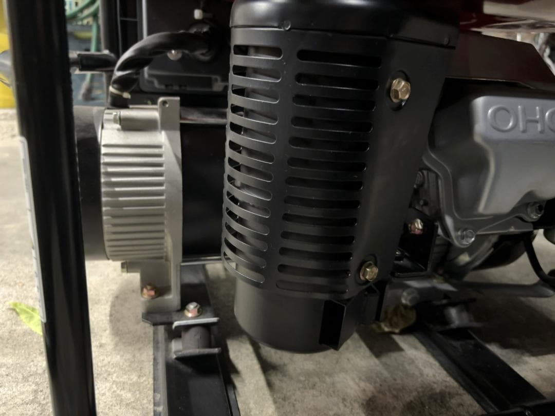 送料無料　美品　　新ダイワ　やまびこ EGR2400 ガソリン発電機　11c06