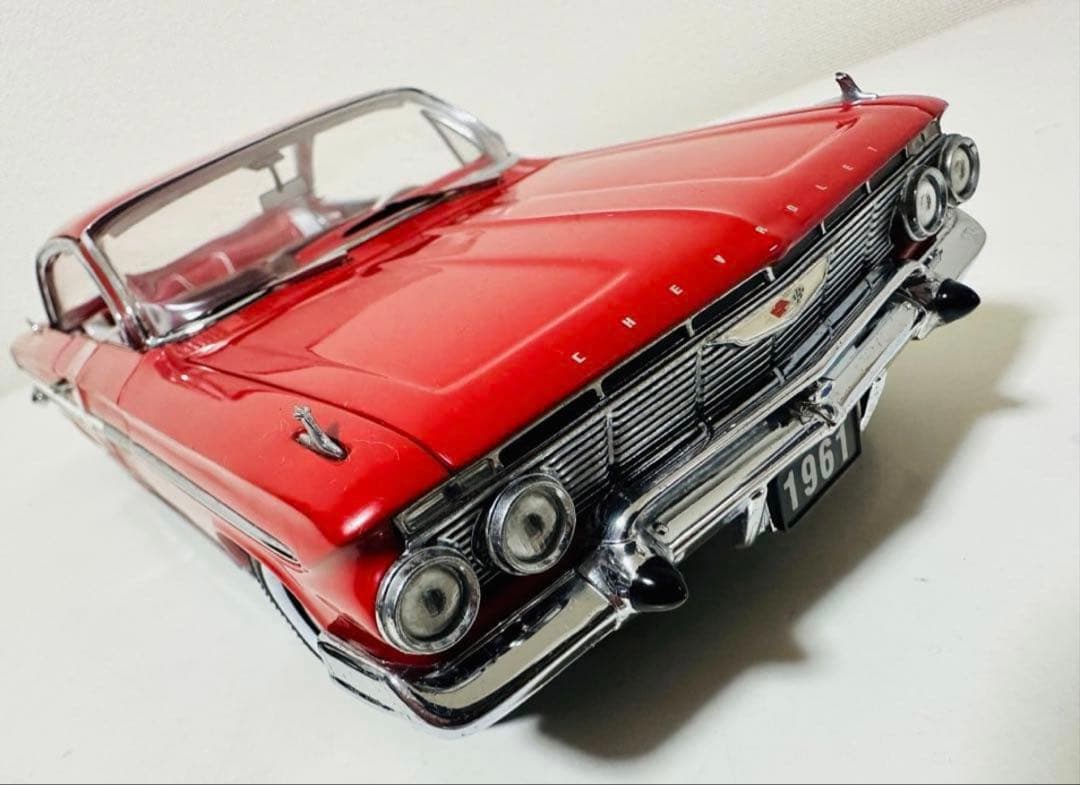 SunStar/'61 Chevyシボレー Impalaインパラ 1/18 新品
