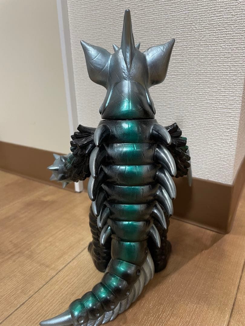 やまなや 怪獣郷 タイラント 黒成型