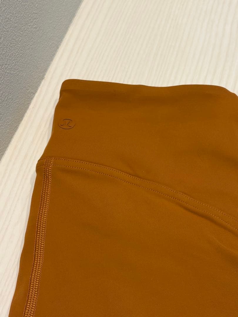 【美品】ルルレモン　InStill ハイライズタイツ 24インチ　サイズM