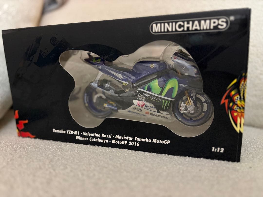 ヤマハ YZR-M1 Valentino Rossi 1:12