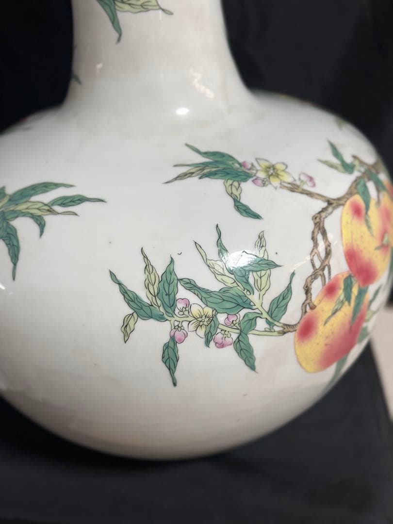 中国　粉彩　桃紋大瓶　大清乾隆年製銘　送料込み251007