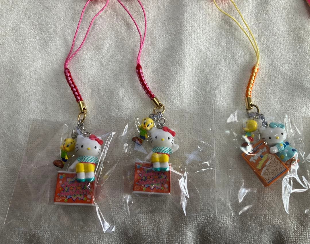 ハローキティ＆トゥイティーコラボストラップ