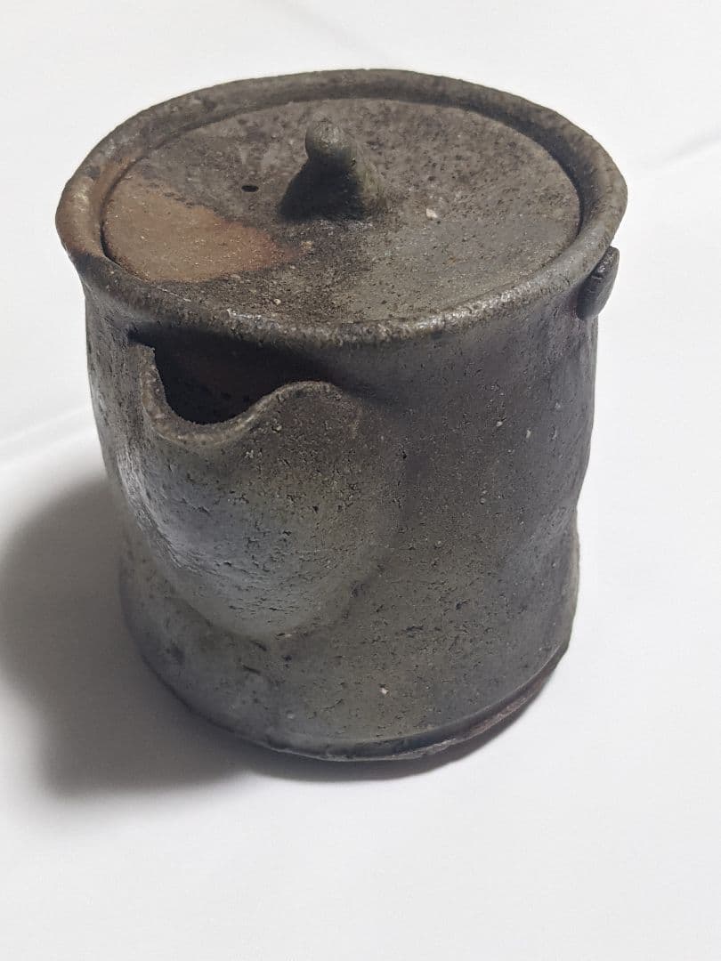 宝瓶（陶印あり）箱なし、説明書なし。