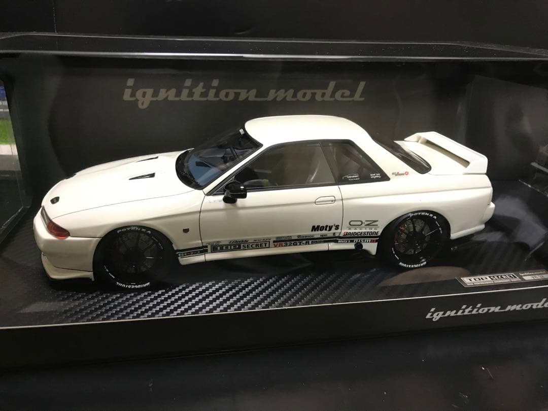 イグニッションモデル 1/18 トップシークレット GTR VR32 ホワイト