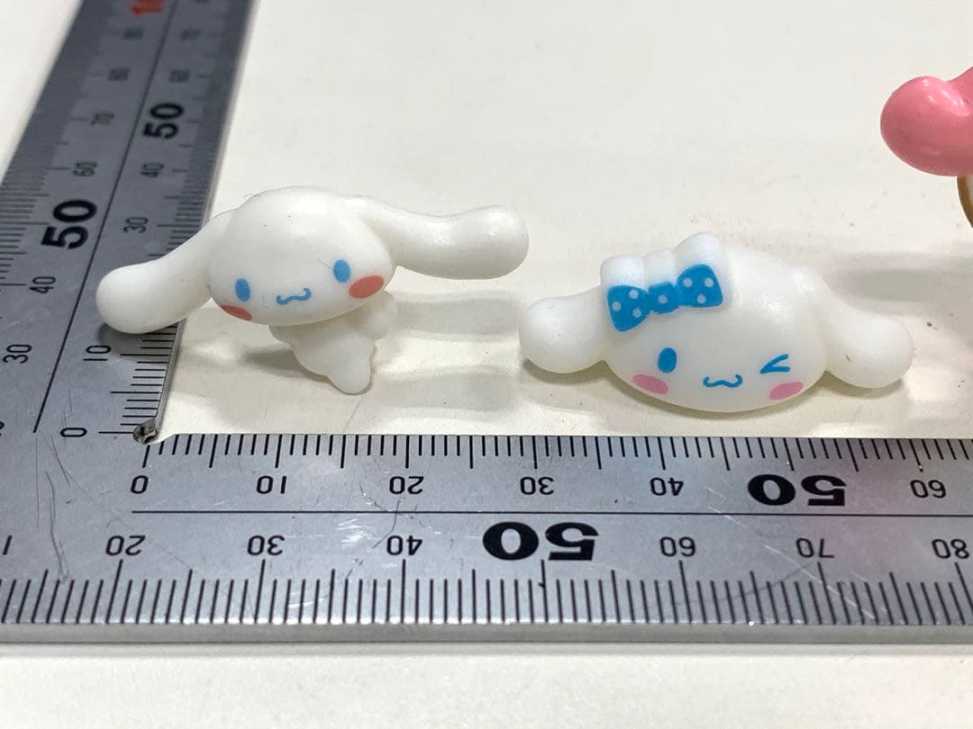 サンリオキャラクター　シナモンロール　キティちゃん　ポムポムプリン