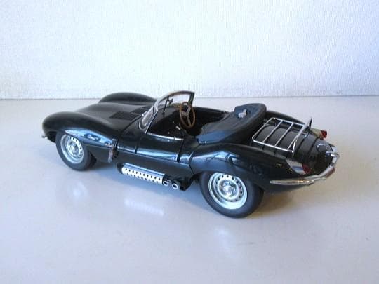 kazuさん専用 AUTOart (1/18) ジャガー XKSS