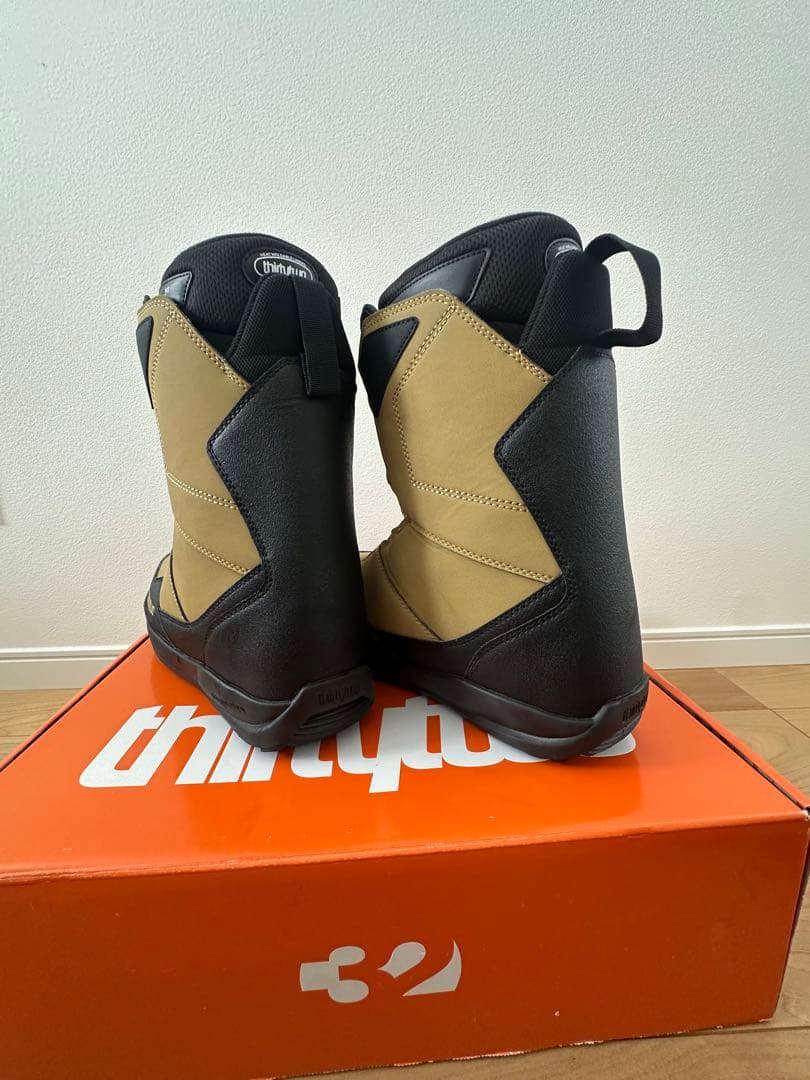 thirtytwo スノーボードブーツ ベージュ/ブラック