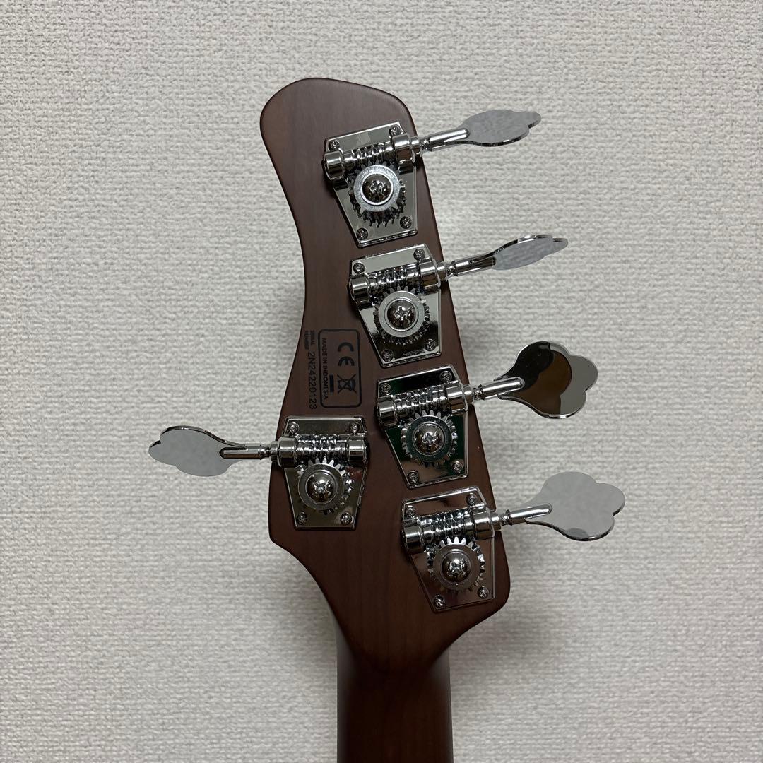 Sire Marcus Miller V5 【5弦ベース】