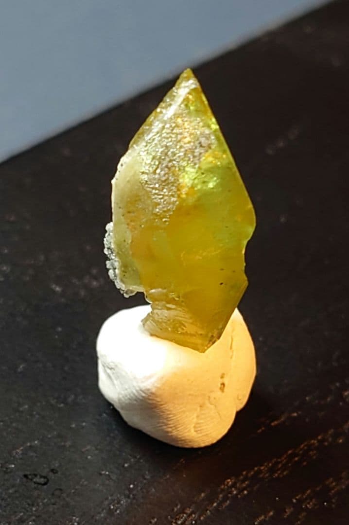 高品質希少産地　オーストリア Salzburg産　チタナイト　スフェーン