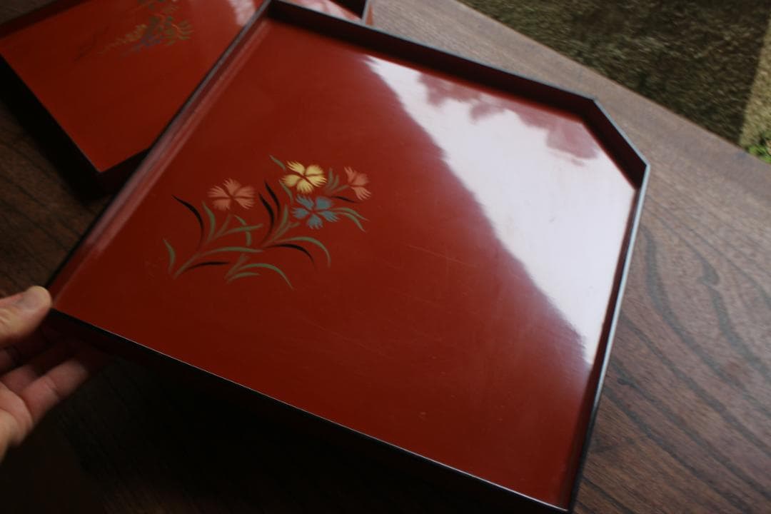 傷有参考品！時代朱漆に風情ある草花絵の映える折敷2点（検輪島塗京塗懐石膳お膳お盆