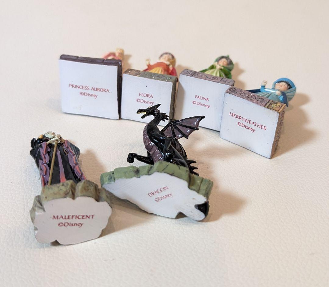 眠れる森の美女　タイニーキングダム　フィギュア　オーロラ姫　ディズニー