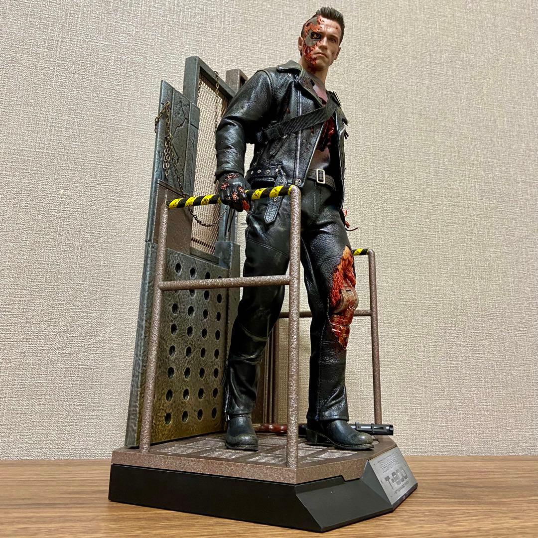 ホットトイズ DX46 『ターミネーター2』 T-800（バトルダメージ／2.0