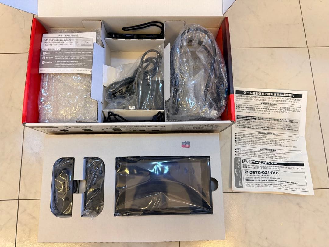 【超美品】Switch 本体 + 純正付属品一式+128GB microSD