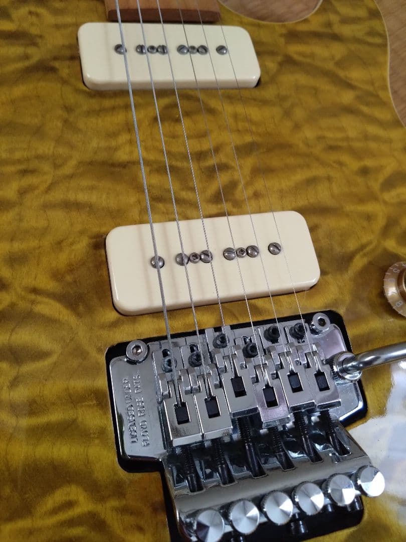 価格交渉ご自由に!ギター　キルトトップタイプ