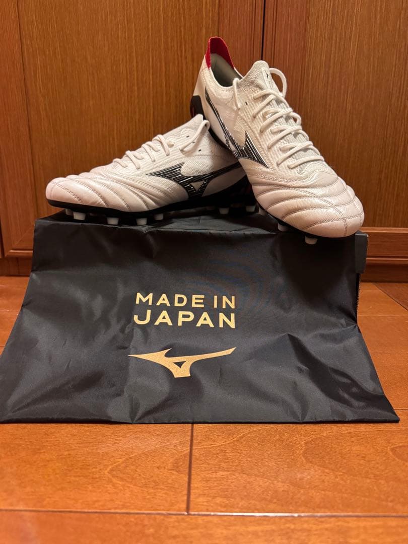 (新品 未使用) 日本未発売 希少 終売モデル モレリア NEO2 白 29.0