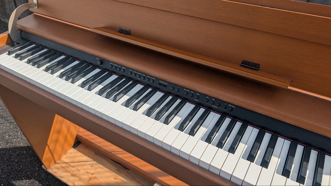 送料込みプロが選ぶ音・機能のRoland 電子ピアノ DP900 05年製激美品