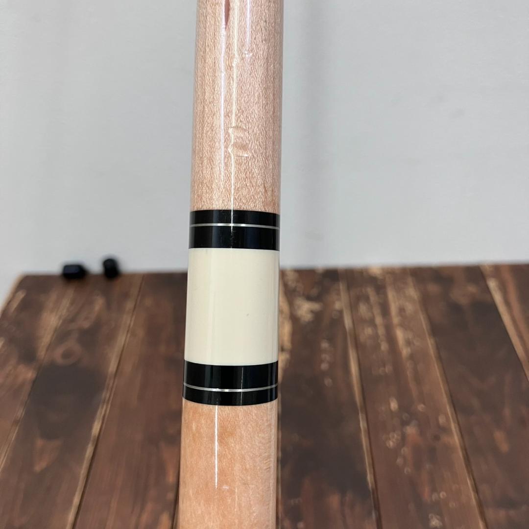 Mezz Cue メッズ キュー　ビリヤード　廃盤モデル