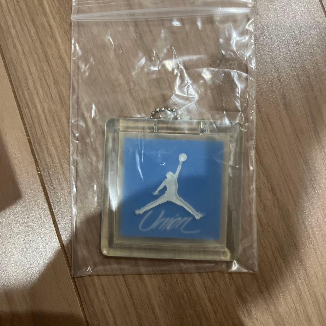 シューズ(男性用) UNION Jordan 4 Guava Ice/Light FusionRed