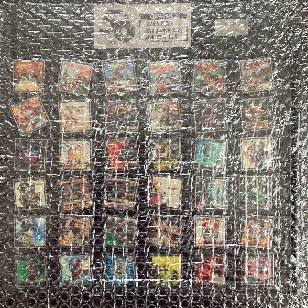 仮面ライダーピンバッジ　50th anniversary song BEST