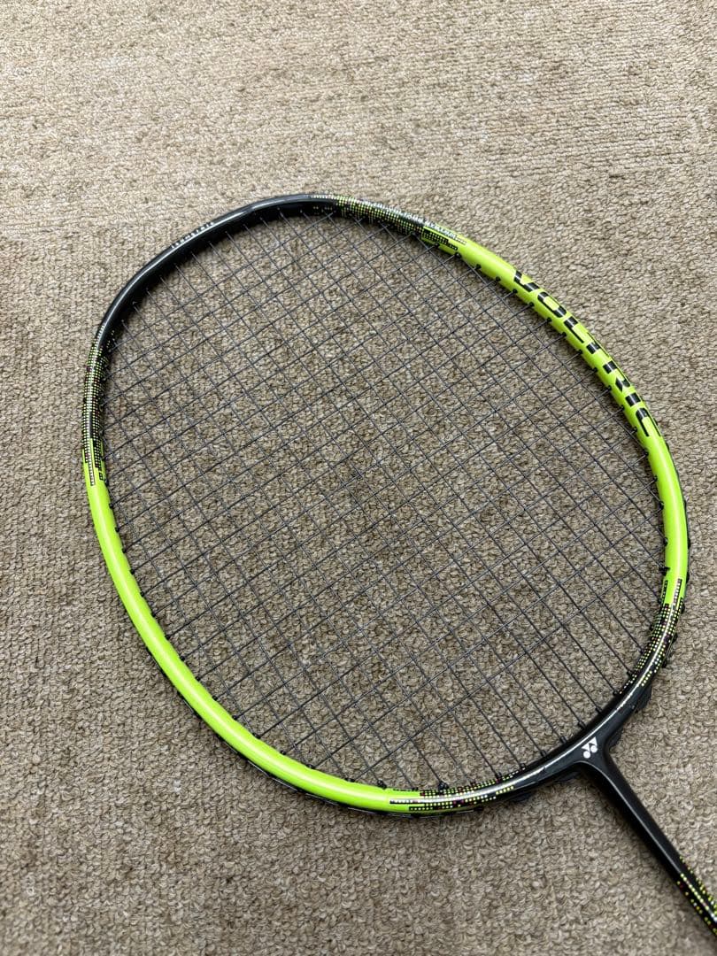 美品 YONEX VOLTRIC 30 バドミントンラケット 廃盤品 2本セット