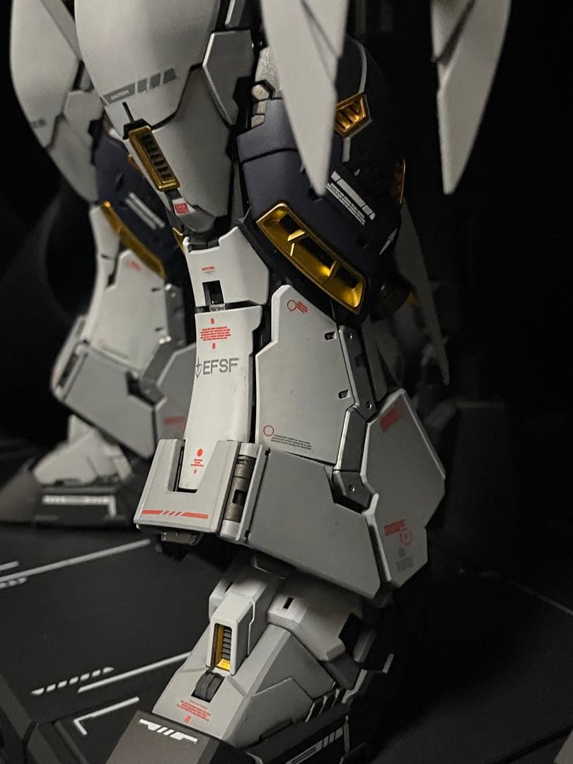PG UNLEASHED 1/60 νガンダム　完成品模型　塗装済み　一点モノ